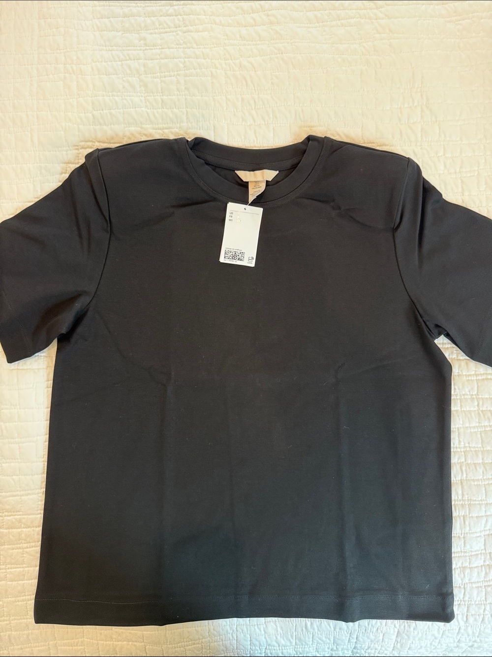 NWT H&M Black Crewneck T-Shirt with Shoulder Pads